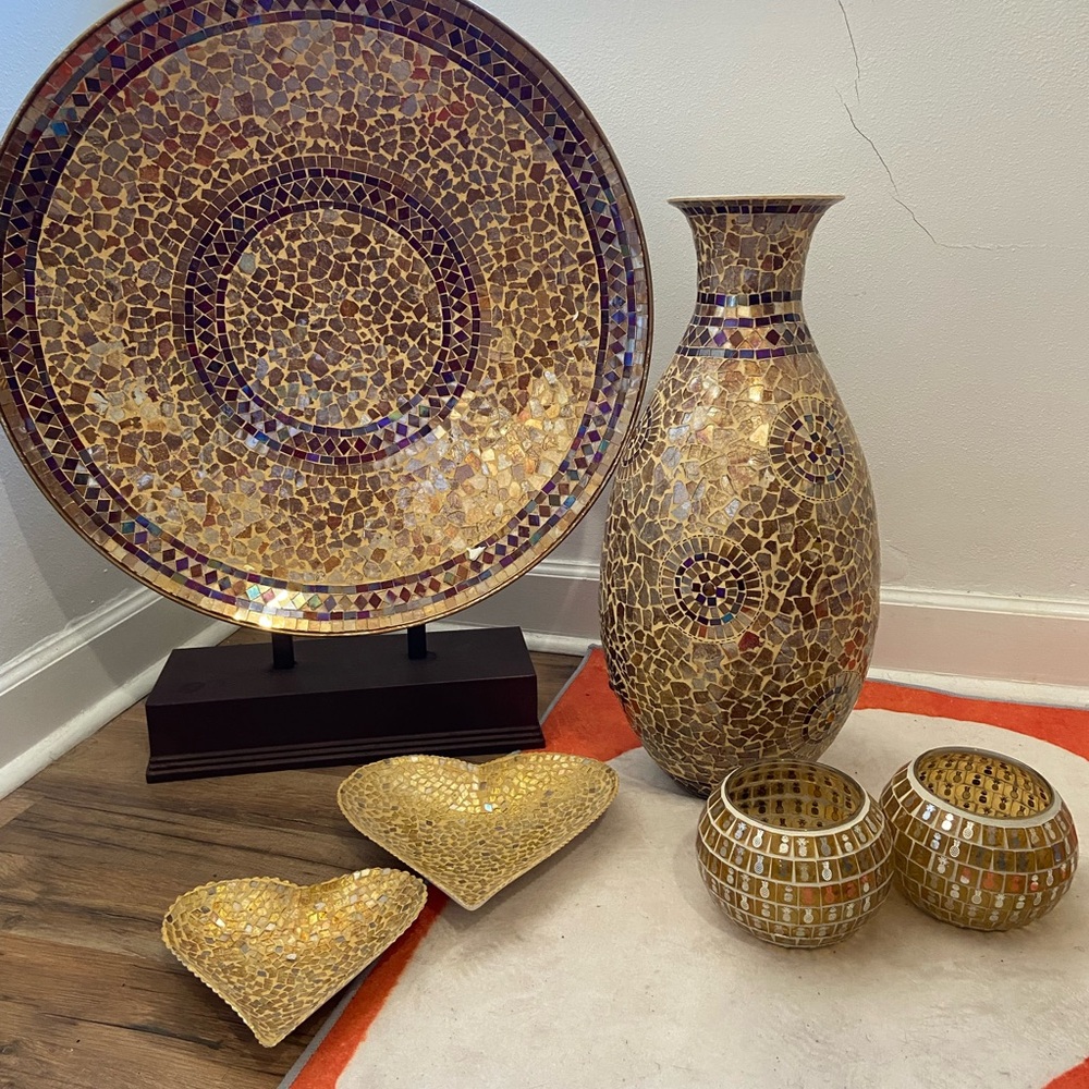 Elegant Mosaic Plate and Vase Set